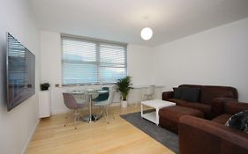 Camden Town Spacious 2 Bedroom Apartment - Sleeps 5 Guests!