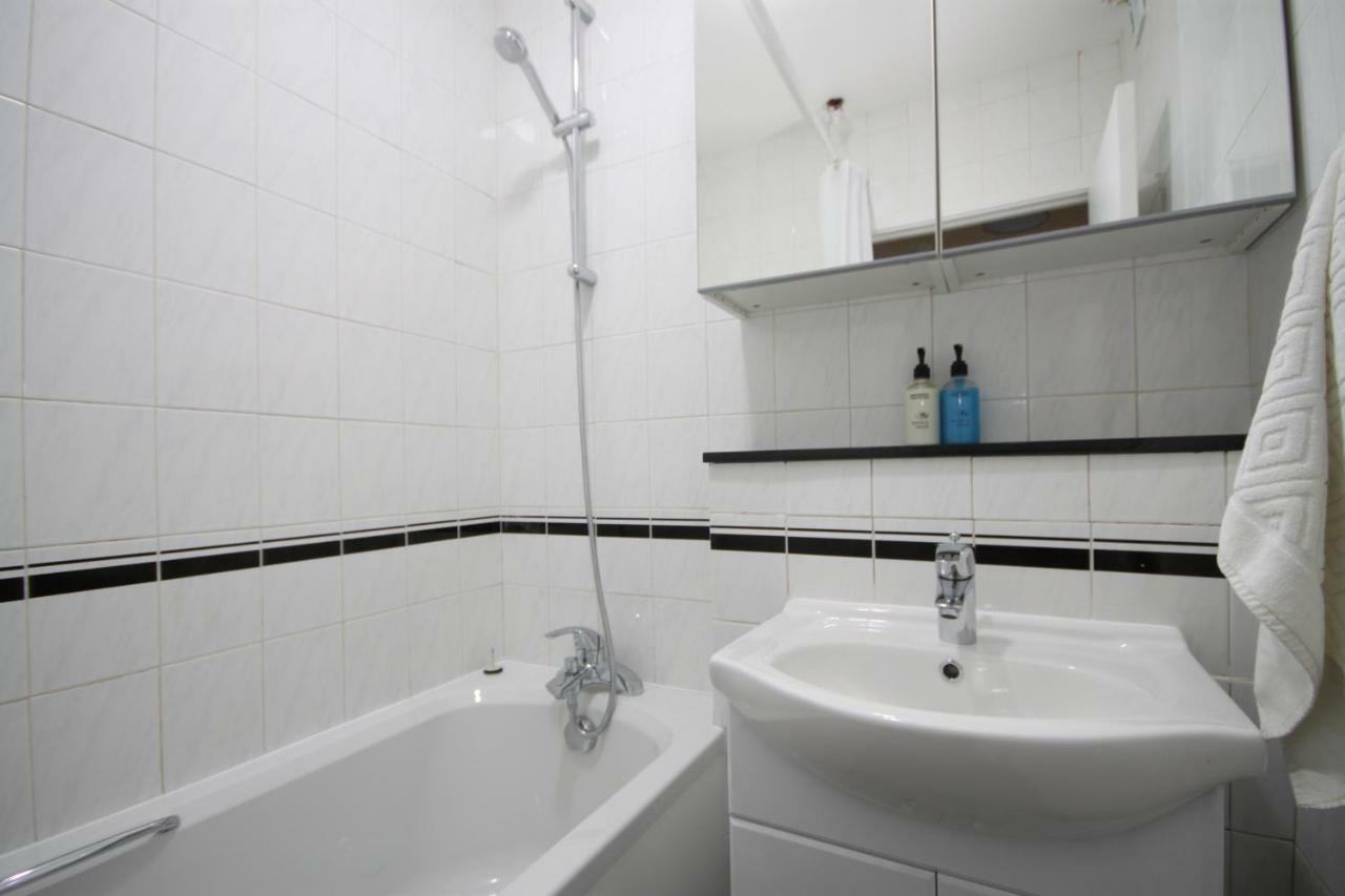 Camden Town Spacious 2 Bedroom Apartment - Sleeps 5 Guests! Londres Exterior foto